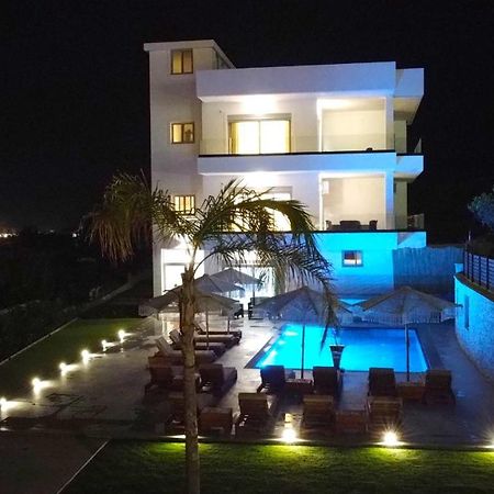 Luxury Villa Jo-An Ксамил Екстериор снимка